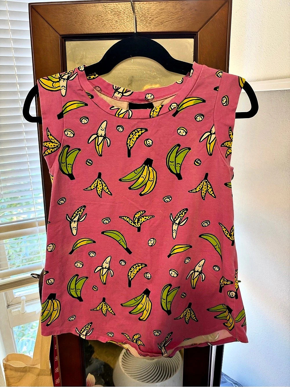 Nooworks Banana Print Muscle Tee in Pink